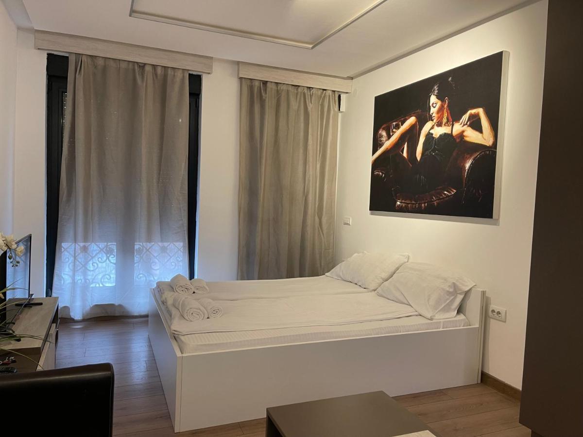 Empire Queen Apartments Belgrado Buitenkant foto