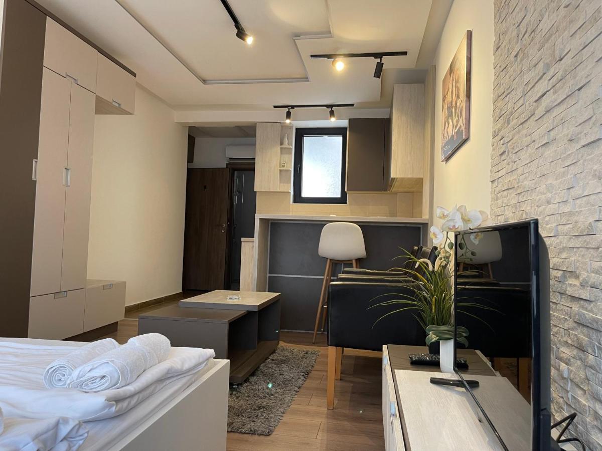 Empire Queen Apartments Belgrado Buitenkant foto