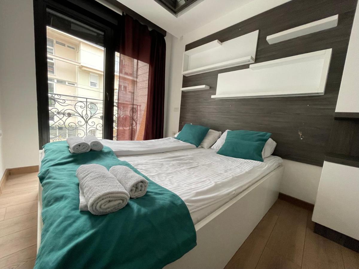Empire Queen Apartments Belgrado Buitenkant foto