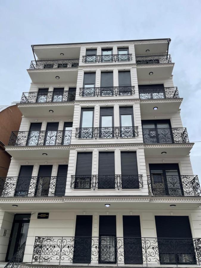 Empire Queen Apartments Belgrado Buitenkant foto