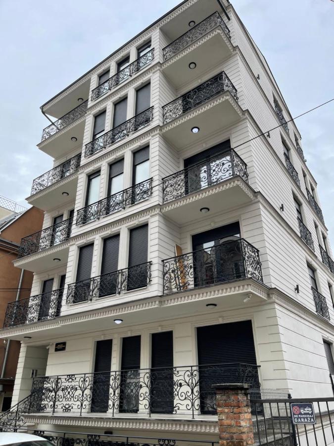 Empire Queen Apartments Belgrado Buitenkant foto