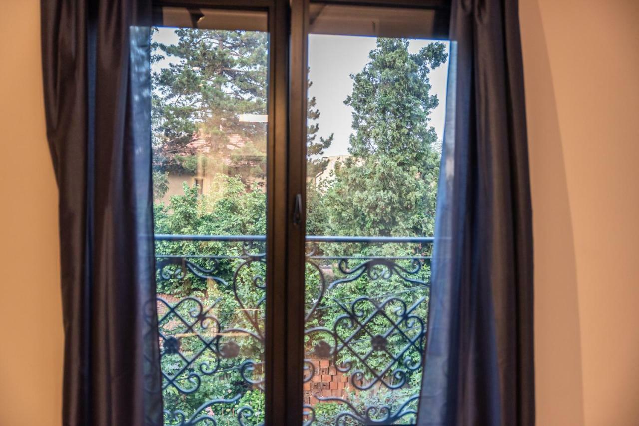 Empire Queen Apartments Belgrado Buitenkant foto